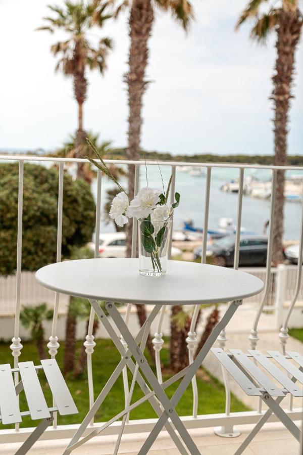 Casa Clementina Rooms Vista Mare Порто-Чезарео Экстерьер фото