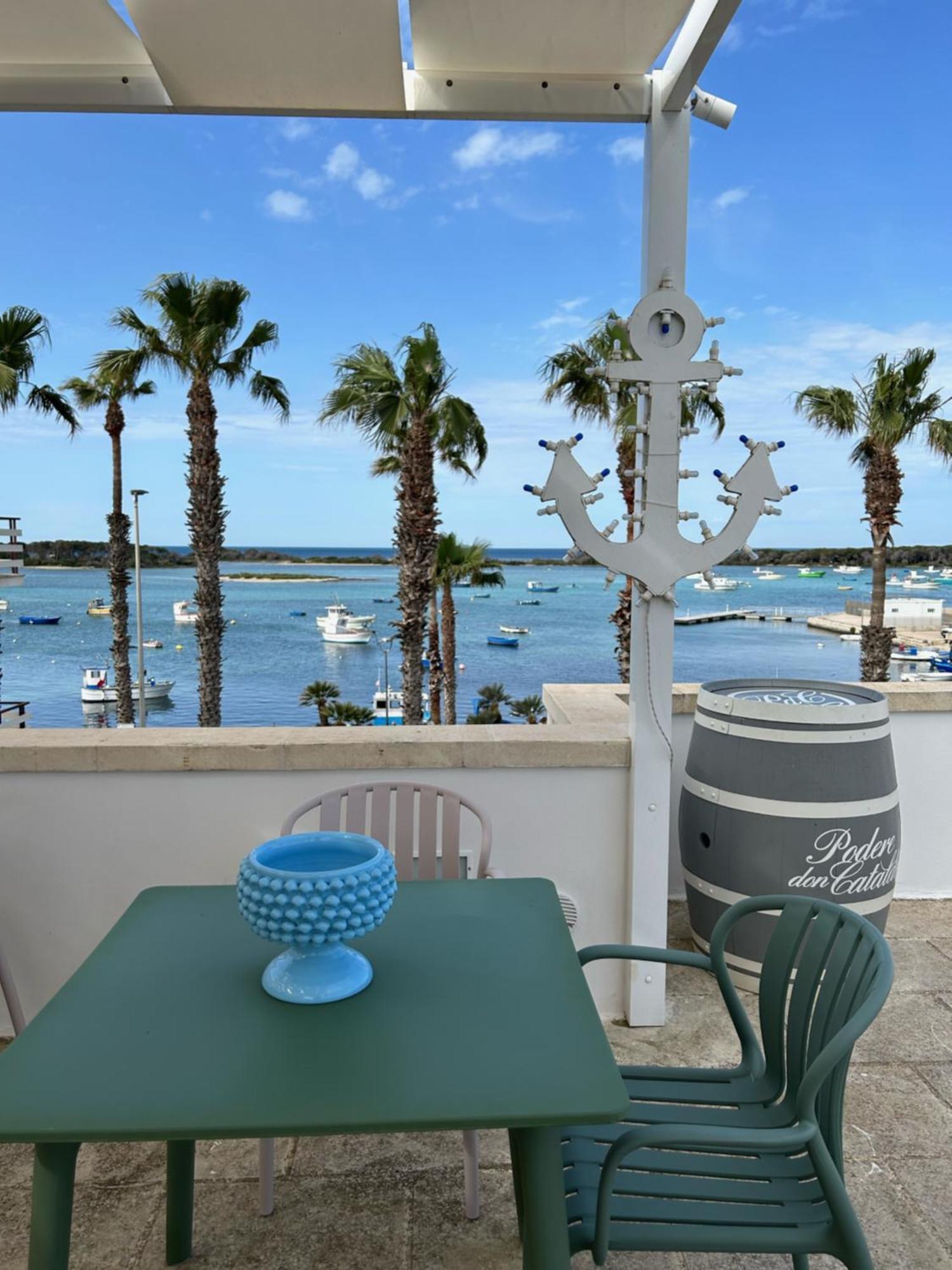Casa Clementina Rooms Vista Mare Порто-Чезарео Экстерьер фото